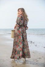 Cargar imagen en el visor de la galería, Mono Mangas Volante Negro Estampado