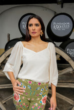 Cargar imagen en el visor de la galería, Top Lumbre beige kahyra
