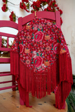 Cargar imagen en el visor de la galería, Mantón Feria rojo Káhyra
