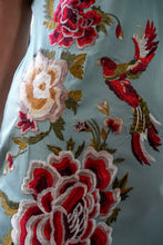 Cargar imagen en el visor de la galería, Vestido Flamenco verde Káhyra
