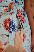 Cargar imagen en el visor de la galería, Vestido Mantón aqua Kahyra
