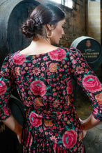 Cargar imagen en el visor de la galería, Vestido Feria negro Káhyra
