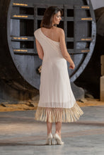 Cargar imagen en el visor de la galería, Vestido Claveles De Feria Beige Káhyra
