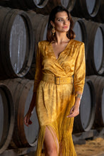 Cargar imagen en el visor de la galería, Vestido Catavino Mostaza Káhyra
