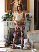 Cargar imagen en el visor de la galería, Chaqueta Aurora Salvaje Kahyra
