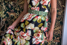 Cargar imagen en el visor de la galería, Cinturón Nudo Joya Verde Kahyra
