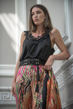 Cargar imagen en el visor de la galería, Top Lencero Elegant Kahyra Negro
