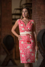 Cargar imagen en el visor de la galería, Vestido Manton Coral Kahyra
